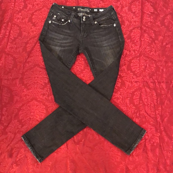 Miss Me Sz 28 angel wing embellished black skinny jeans w/factory distressing 🧿 - Picture 8 of 16